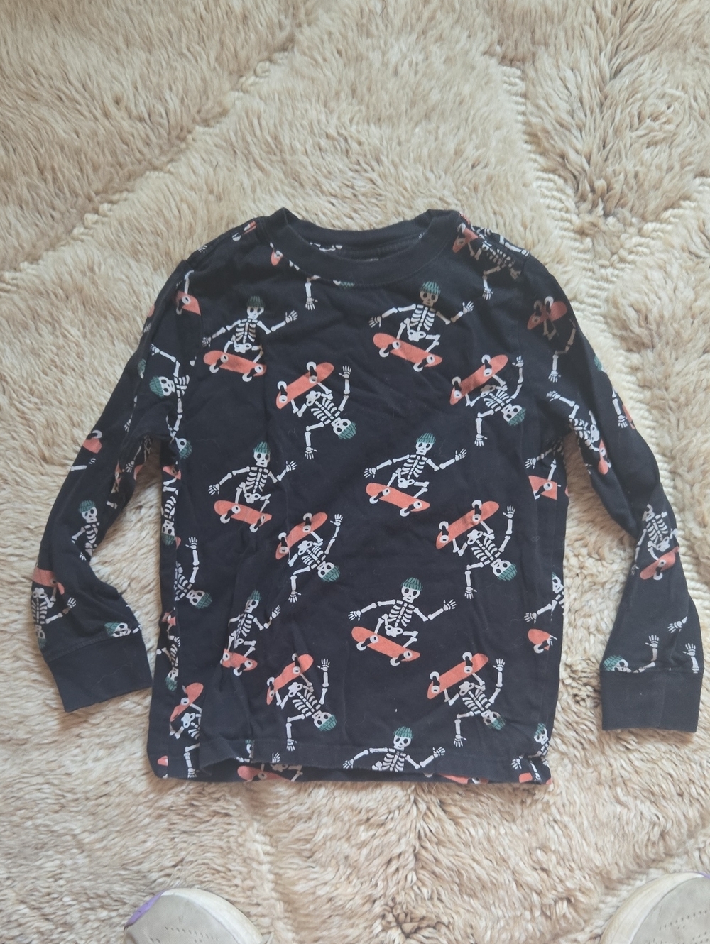 Hanna Andersson Black Long-Sleeve Tee with Orange Skateboard Skeletons
